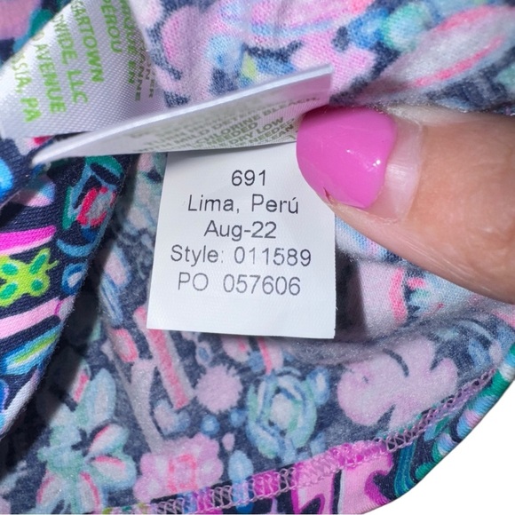 LILLY PULITZER NWOT Luxletic Oden Top Shirt In Low Tide Navy Pink Size Small NEW - Picture 15 of 15